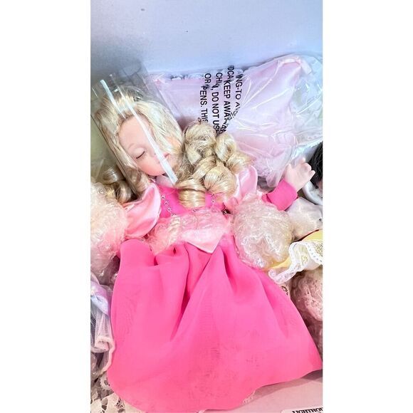DISNEY TINY TOT TRIO by MARIE OSMOND MINT NRFB SNOW WHITE/CINDERELLA/SLEEPBEAUTY - Picture 9 of 14